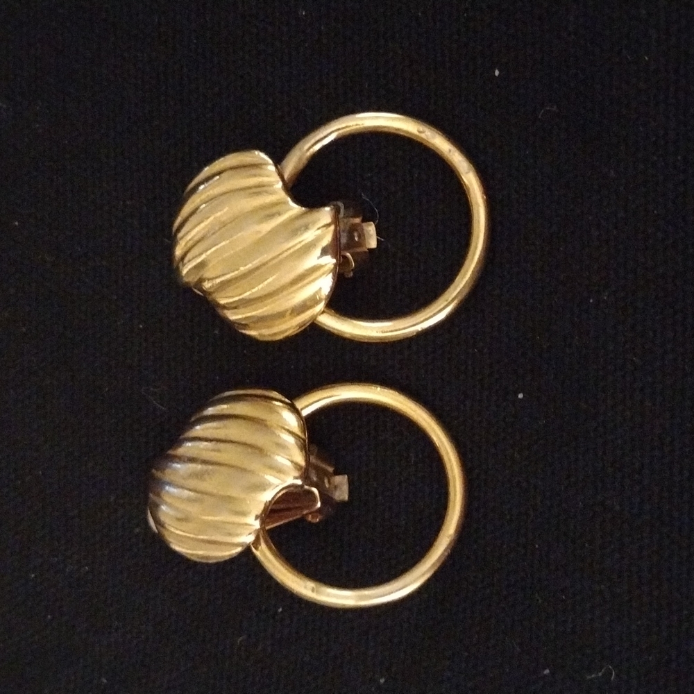 Vintage Paolo Gold Tone Door Knocker Clip On Earrings